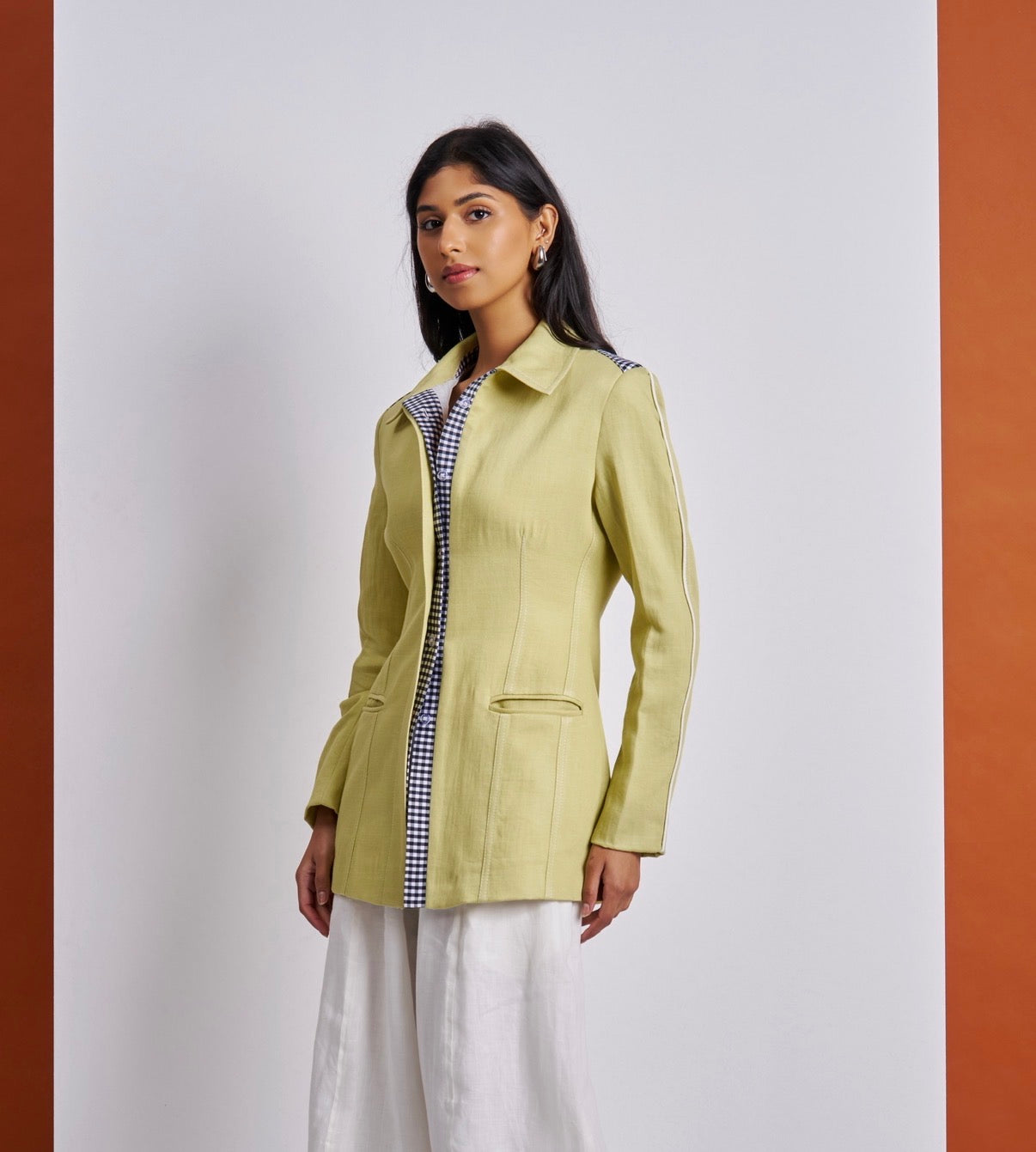 Contour lime top