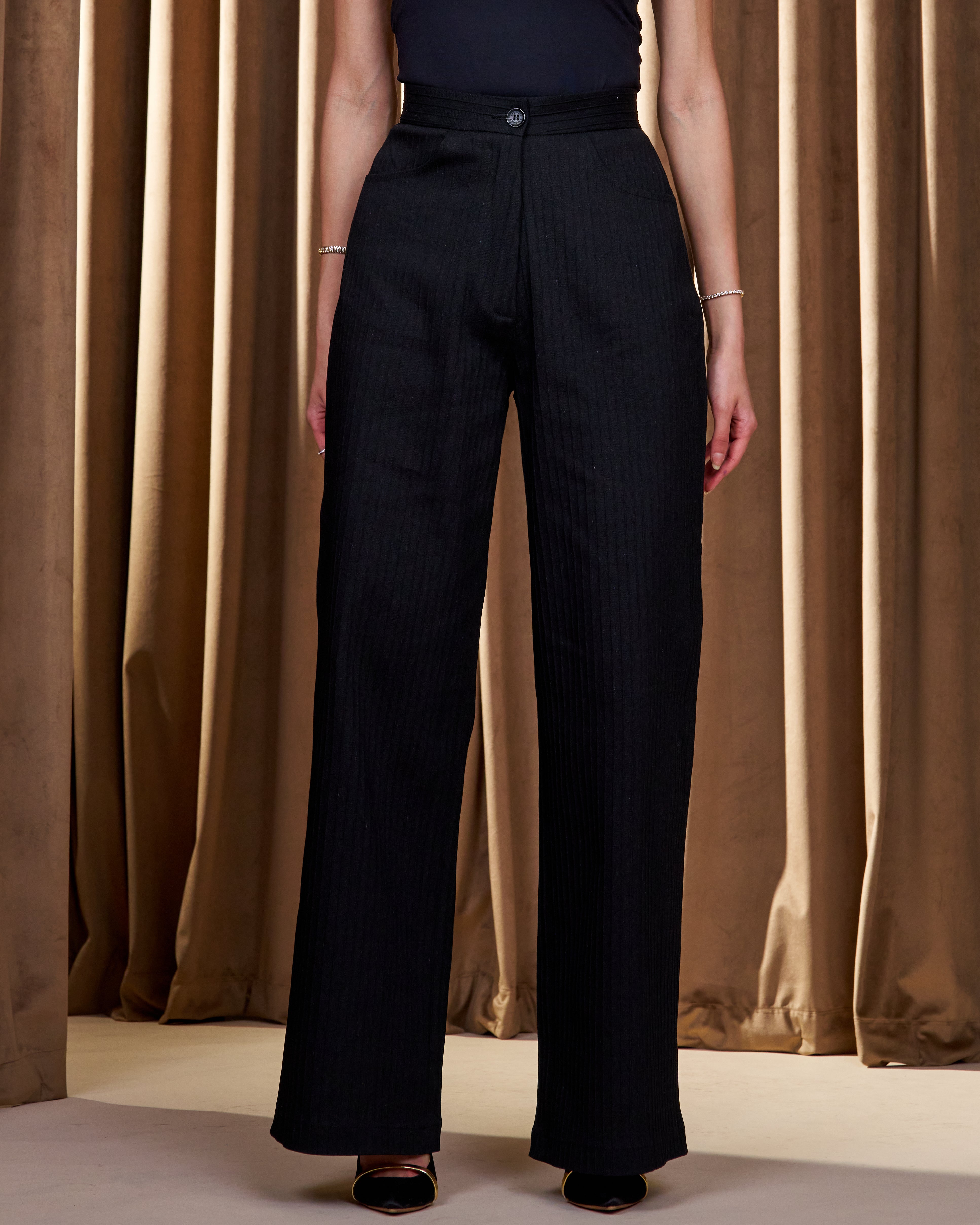 Noir striped pants