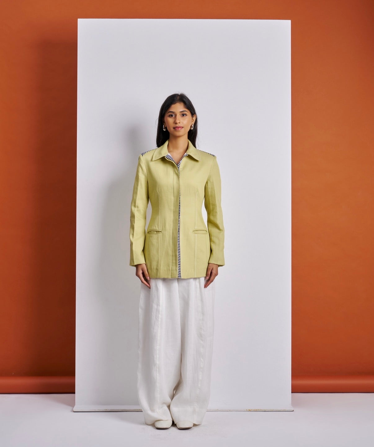 Contour lime top