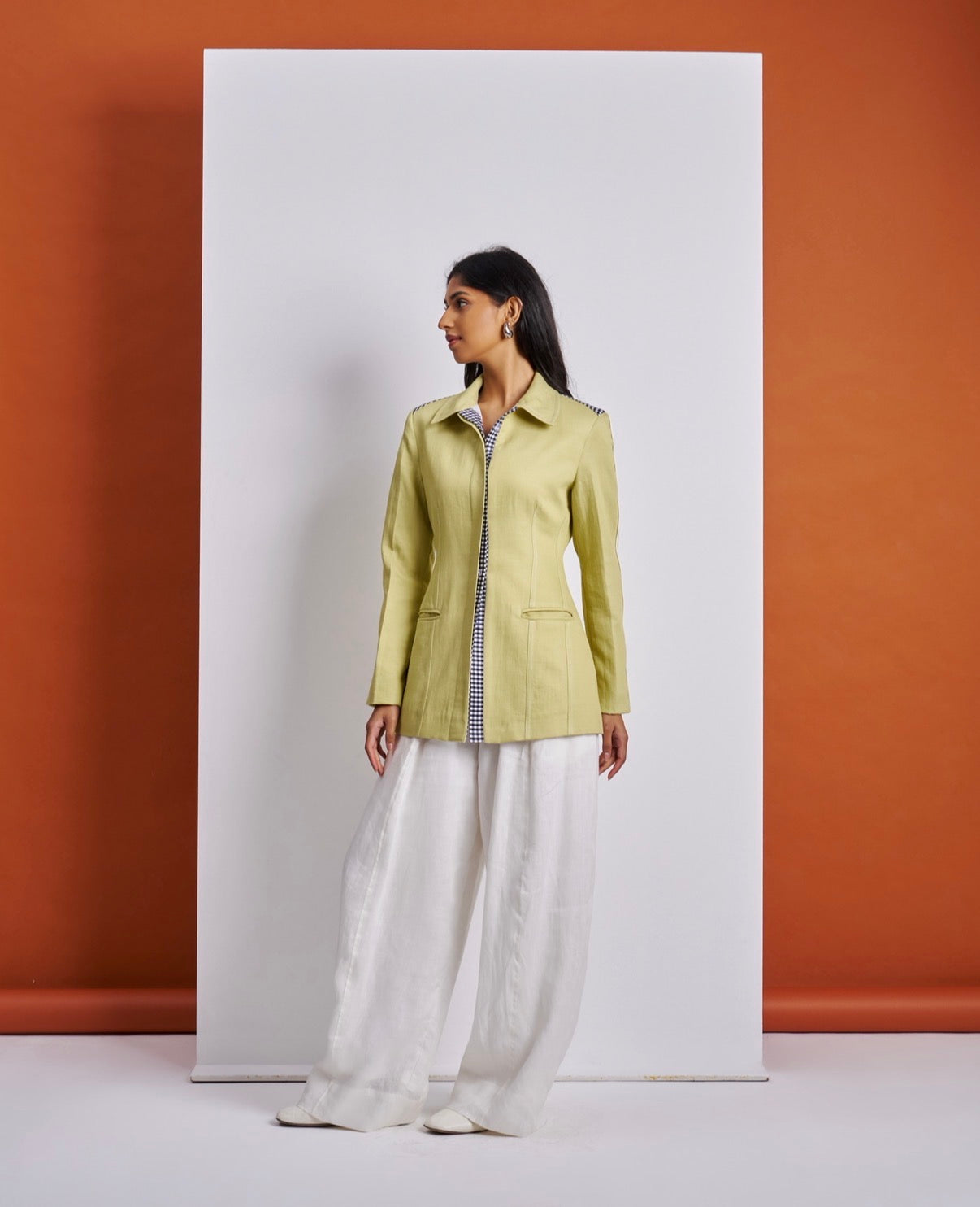 Contour lime top